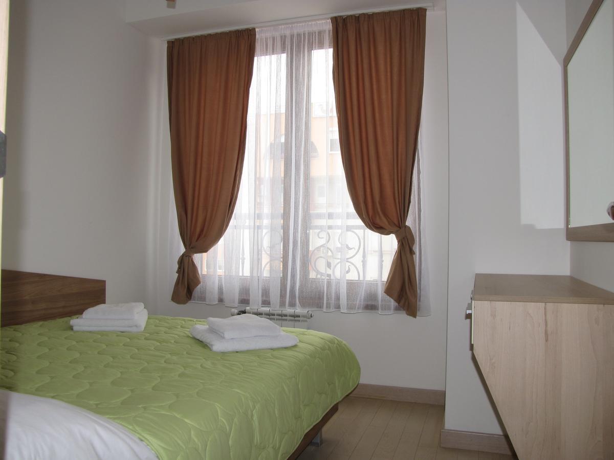 Flatiron Apartments Üsküp Dış mekan fotoğraf