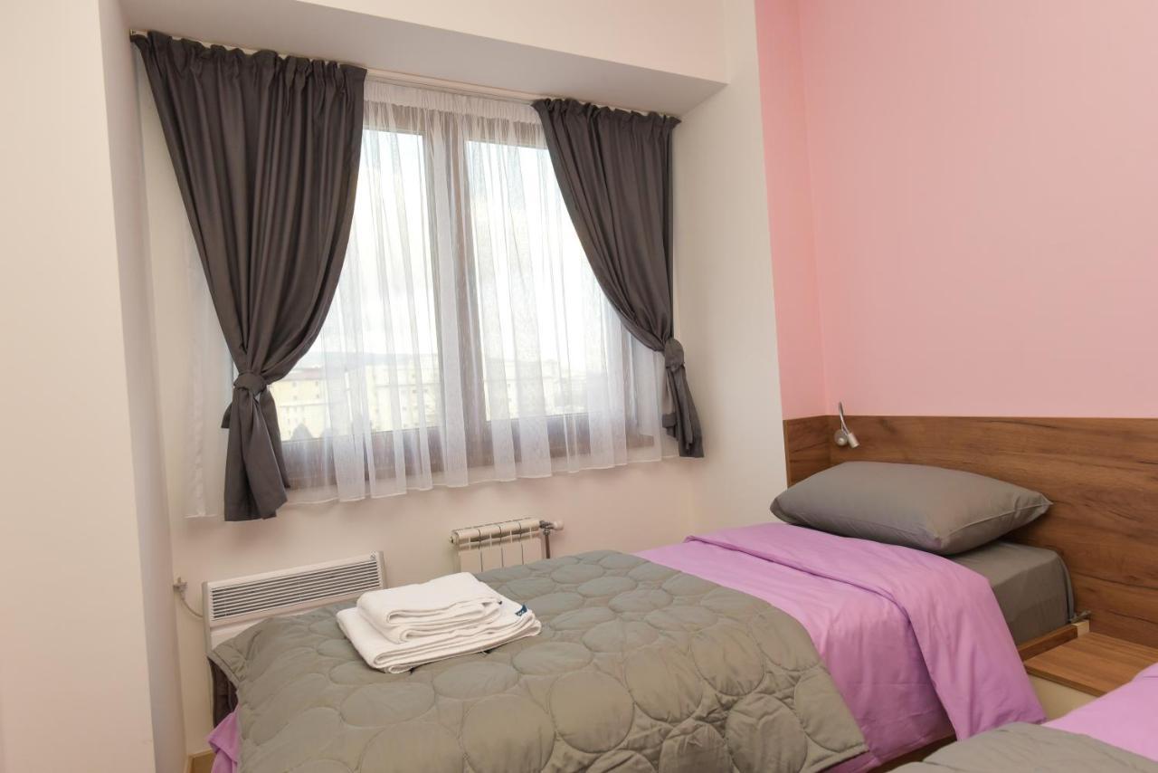 Flatiron Apartments Üsküp Dış mekan fotoğraf